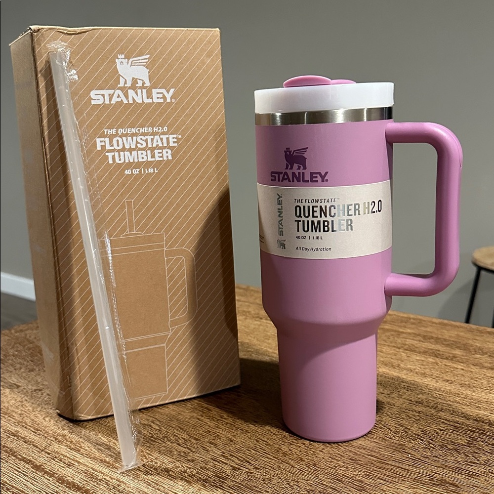 NIB Stanley Quencher H2.0 Tumbler Stainless Steel Lilac 40oz